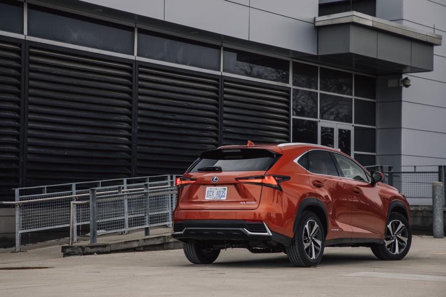  Lexus NX300h 2017 года  (NA) (фото 3 из 15)